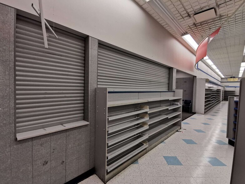 More Photos Of 1709 Liberty St, Erie Drugstore For Lease