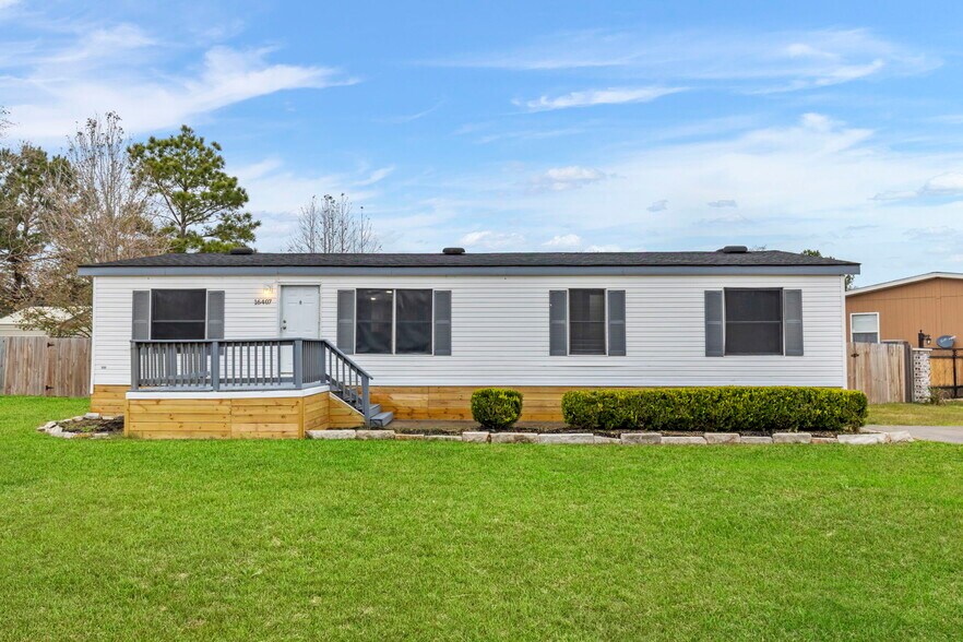 More Photos Of 16509 Brittany Way, Conroe Specialty For Sale