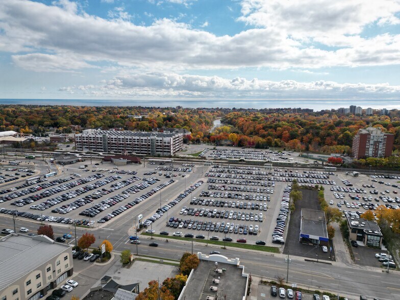 More Photos Of 142 Cross Ave, Oakville Auto Repair For Sale