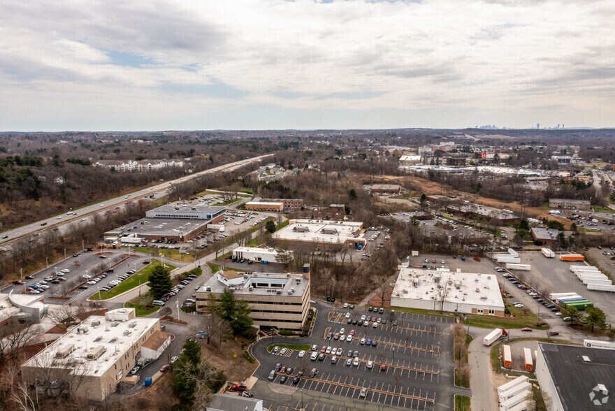 More Photos Of 15 Commonwealth Ave, Woburn Office For Lease