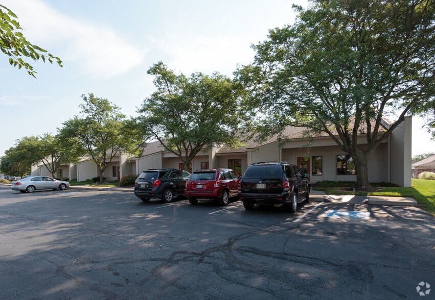 More Photos Of 277 E Carmel Dr, Carmel Medical For Lease