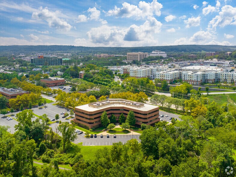 More Photos Of 4 N Park Dr, Hunt Valley Unknown For Lease