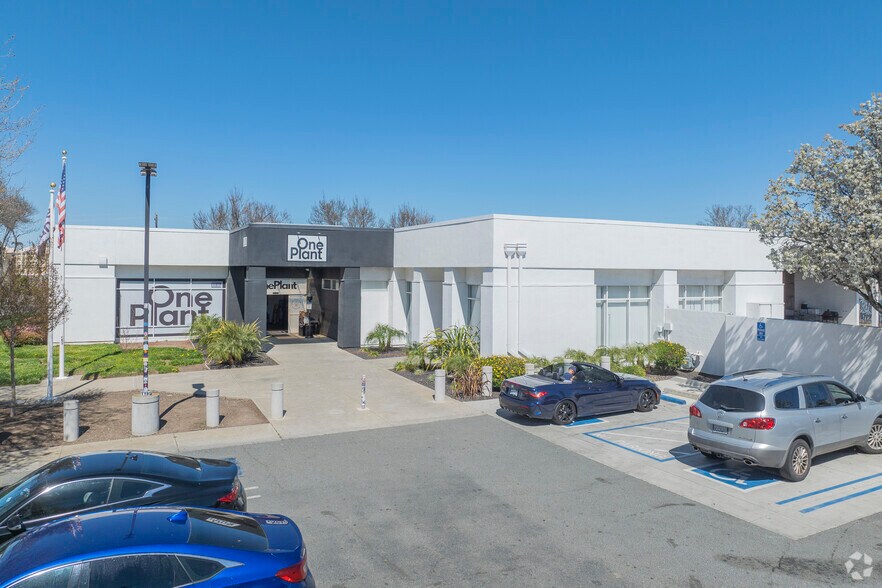 More Photos Of 2701 W 10th St, Antioch Freestanding For Sale