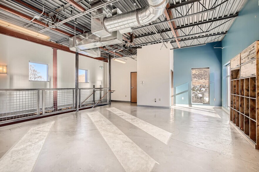 More Photos Of 1211 Avery St, Golden Office For Lease