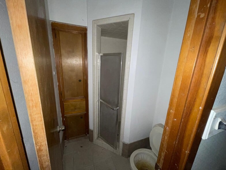 More Photos Of 4602 Avenue H, Rosenberg Hotel For Sale