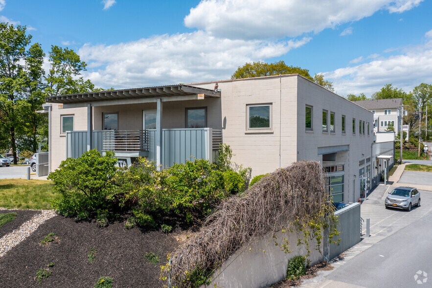 More Photos Of 25 Van Wagner Rd, Poughkeepsie Office For Lease