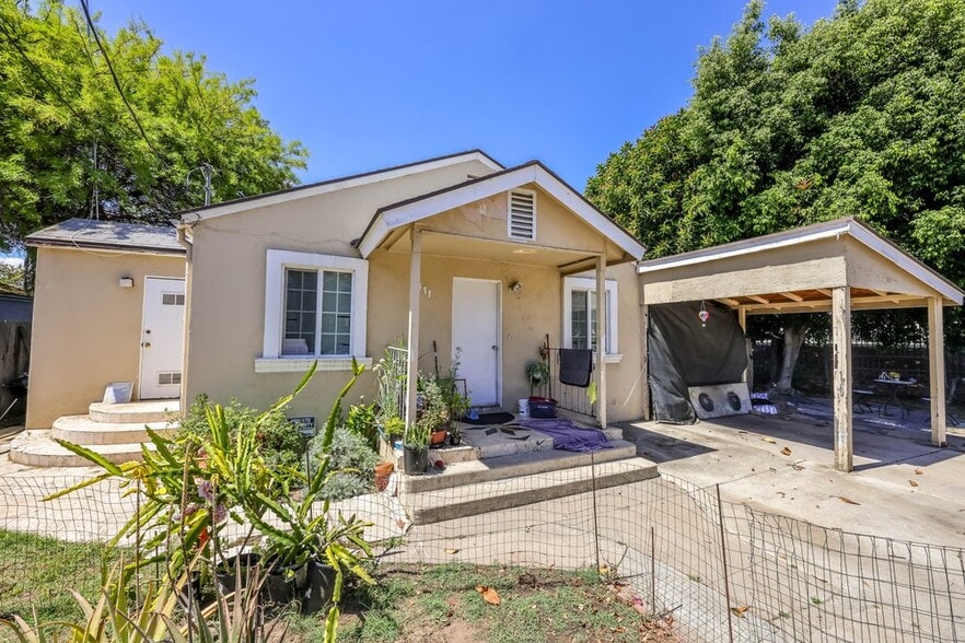 More Photos Of 411 Waverly Pl, Escondido Apartments For Sale