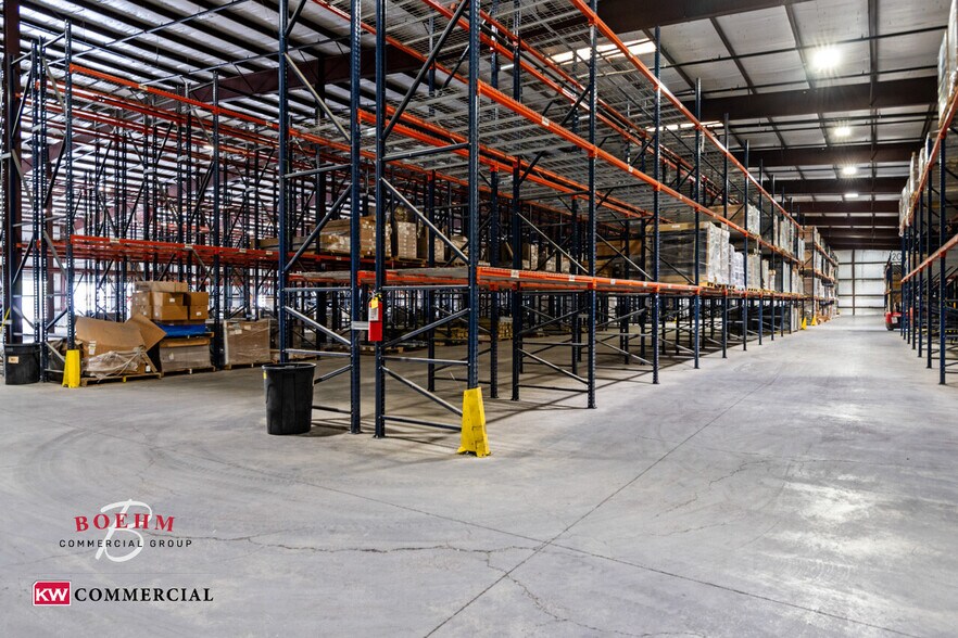 More Photos Of 109 Lupita Circle, Del Rio Distribution For Lease