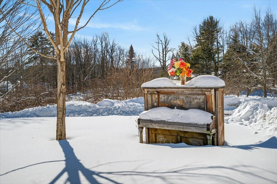 More Photos Of 66 Duttonsville School dr, Cavendish Specialty For Sale