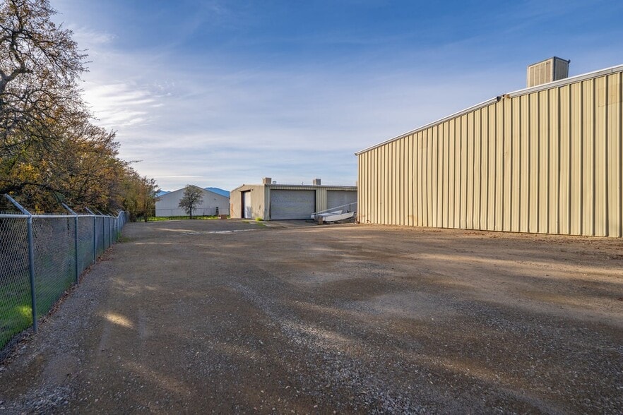 More Photos Of 4311 Caterpillar Rd, Redding Manufacturing For Sale