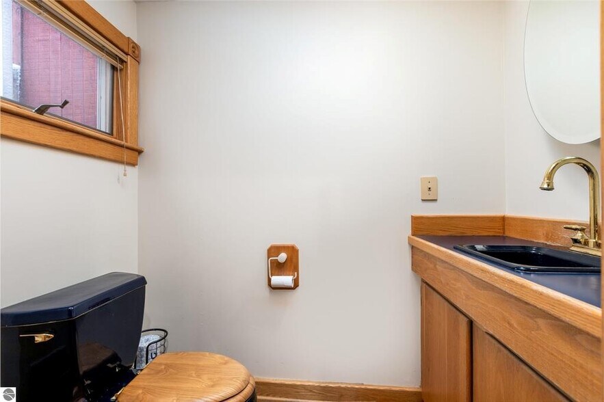 More Photos Of 408 Main St, Frankfort Office For Sale