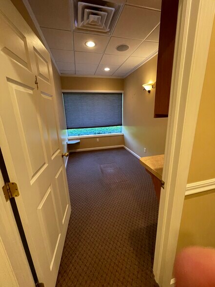 More Photos Of 189 Main Rd, Riverhead Medical For Lease