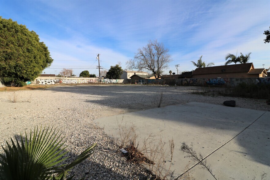 More Photos Of 1430 S Bonnie Beach Pl, Commerce Land For Sale