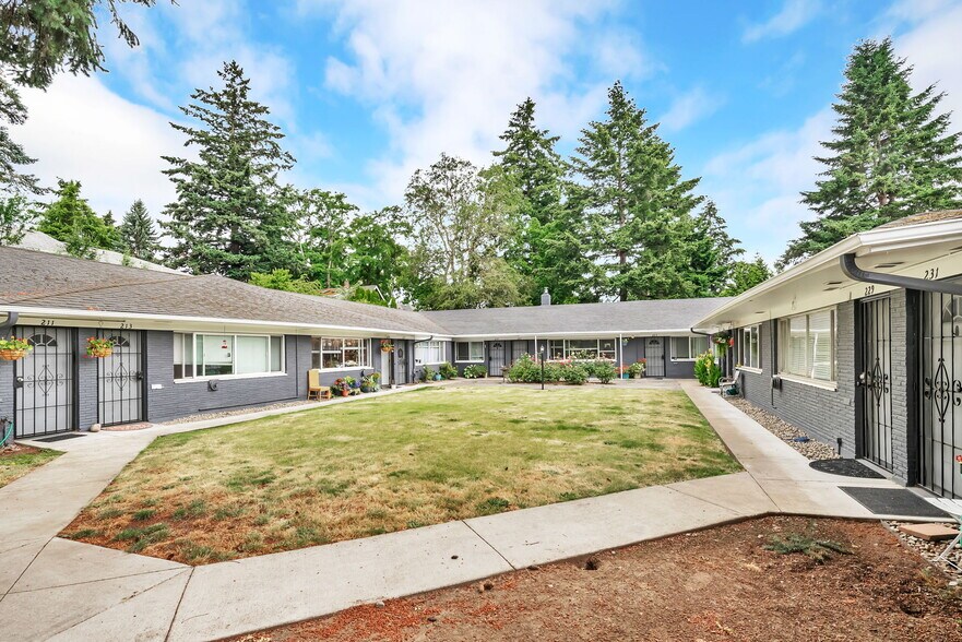 More Photos Of 206-240 NE 66th Ave, Portland Apartments For Sale