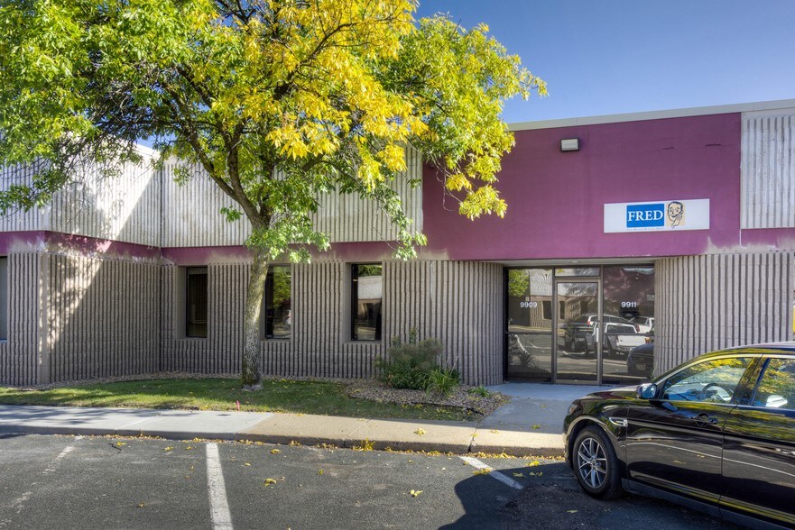 More Photos Of 9901-9927 Valley View Rd, Eden Prairie Showroom For Lease