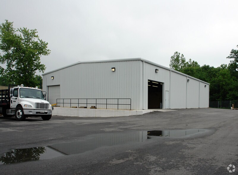 More Photos Of 114 Lafayette Ave, Laurel Unknown For Lease