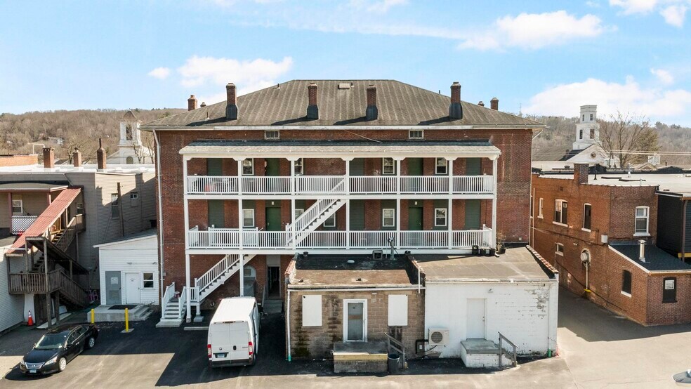More Photos Of 66 Main St, Thomaston Flex For Lease