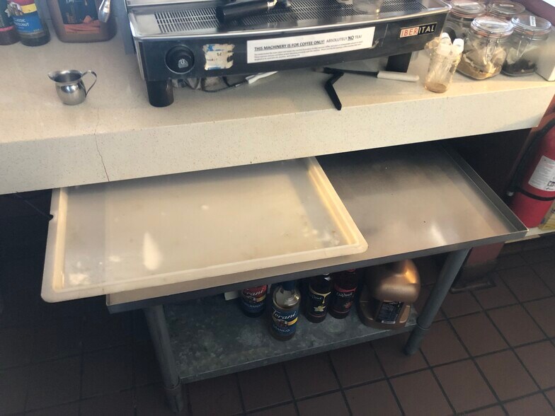 More Photos Of 26027 Eden Landing Rd, Hayward Storefront For Lease