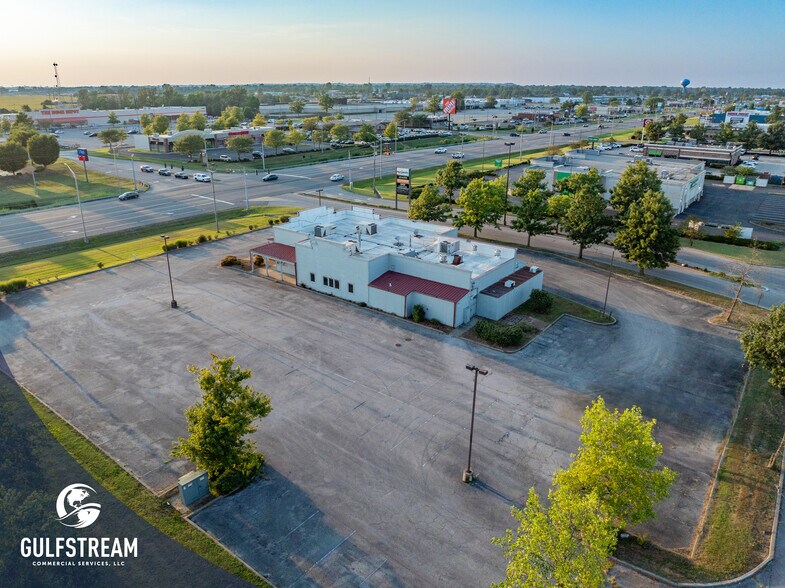 More Photos Of 5257 Frederica St, Owensboro Restaurant For Lease