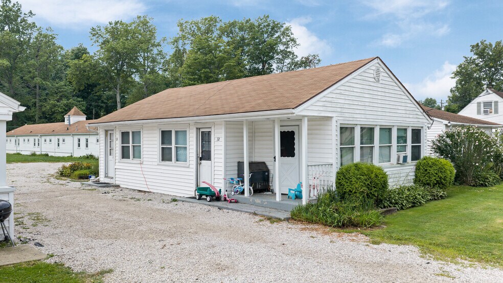 More Photos Of 5196 Lake Rd E, Geneva Hotel For Sale