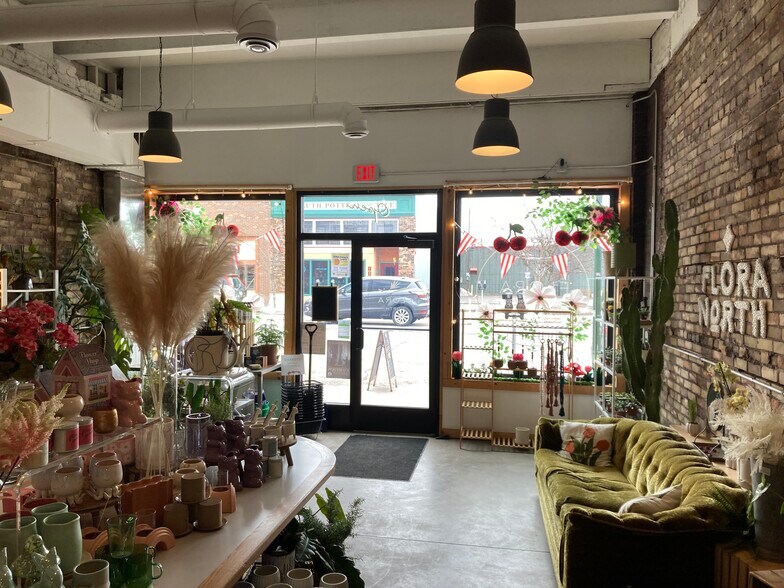 More Photos Of 1925 W Superior St, Duluth Storefront For Sale