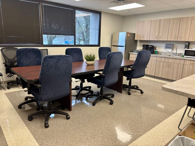 More Photos Of 935 Spring Creek Rd, East Ridge Medical For Lease