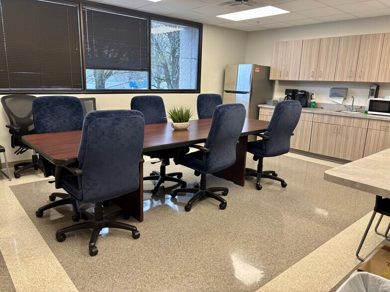 More Photos Of 935 Spring Creek Rd, East Ridge Medical For Lease