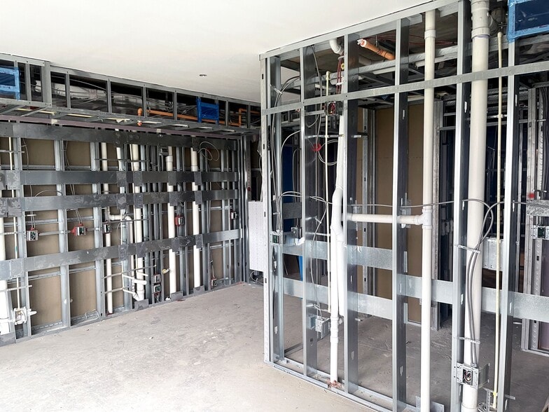 More Photos Of 4620 Wisconsin Ave NW, Washington Apartments For Sale