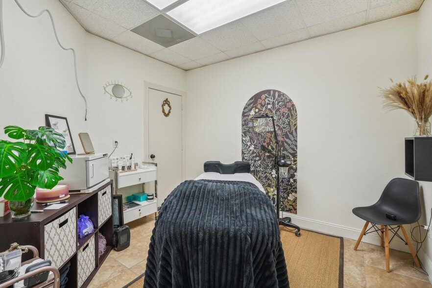 More Photos Of 1404 Del Prado Blvd S, Cape Coral Storefront Retail Office For Sale