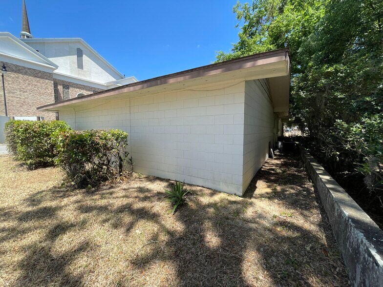 More Photos Of 909 W Magnolia St, Leesburg Medical For Lease