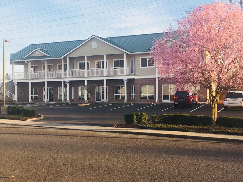 More Photos Of 717 NE 61st St, Vancouver Medical For Lease