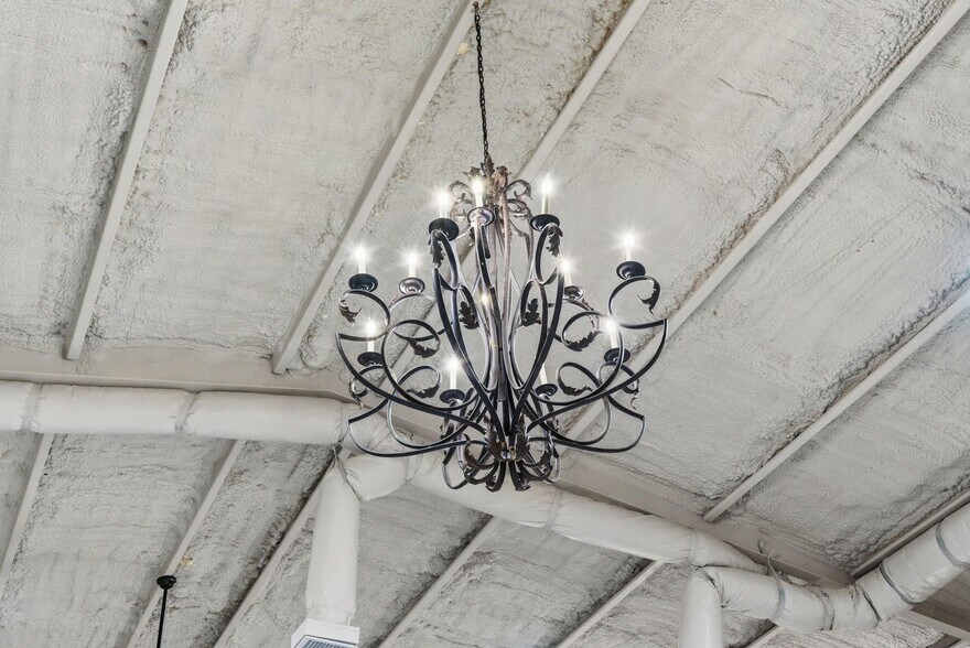 More Photos Of 7816 Lous Ct, Fort Worth Office For Sale