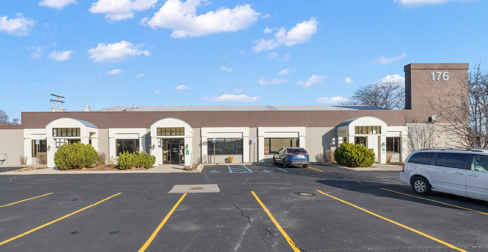 More Photos Of 176 S Main St, Mount Clemens Office For Lease