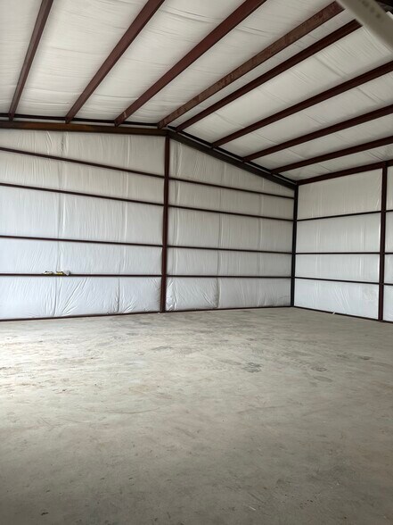 More Photos Of 3984 Old Lorena, Lorena Flex For Lease