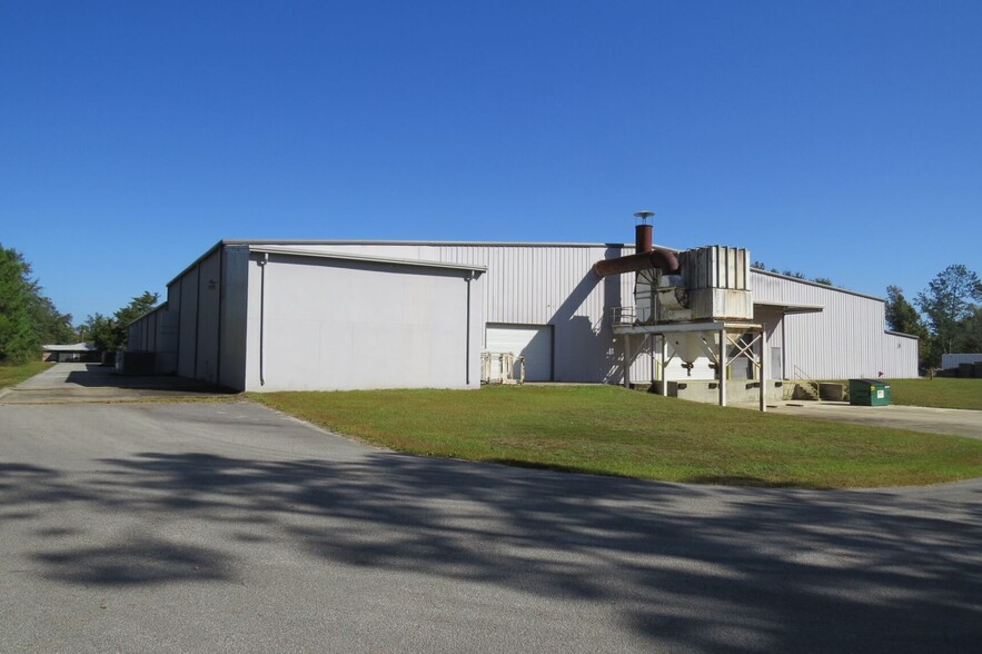 Primary Photo Of 2575 Front St, Cottondale Industrial For Lease