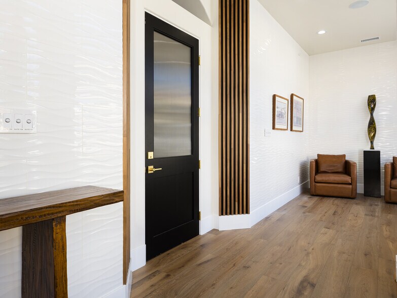 More Photos Of 1427 W 8th St, San Pedro Coworking Space