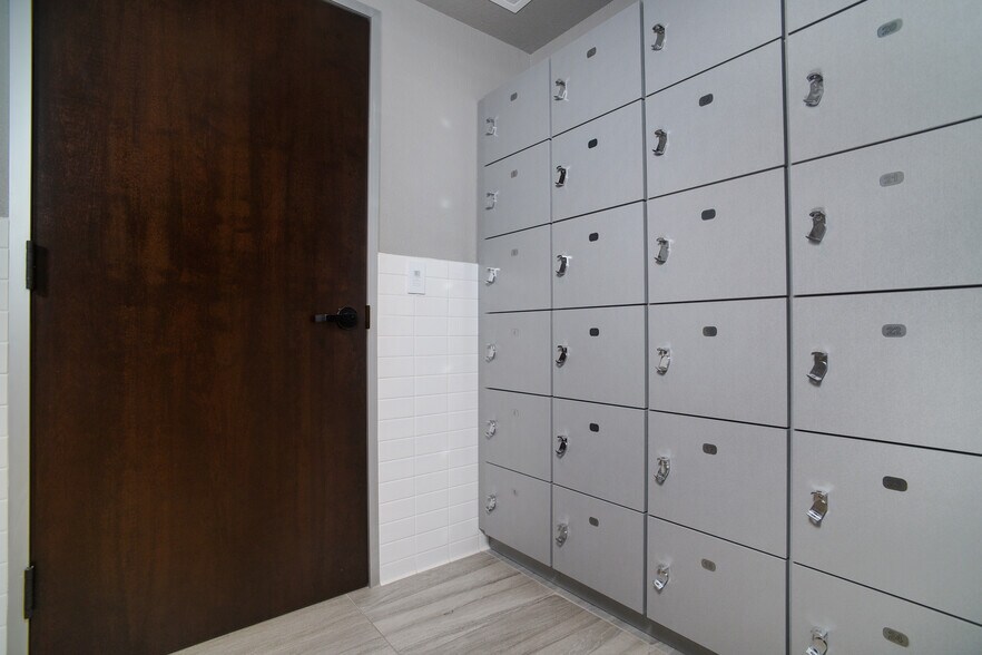 More Photos Of 1121 L St, Sacramento Office For Lease