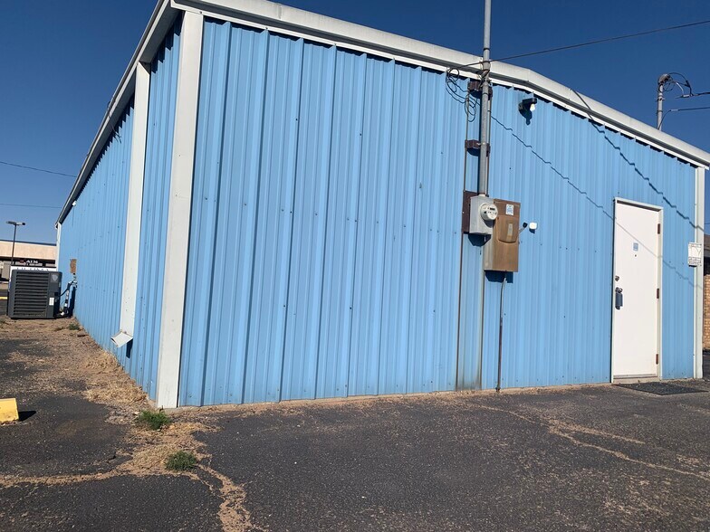 More Photos Of 203 S Main St, Andrews Office For Sale