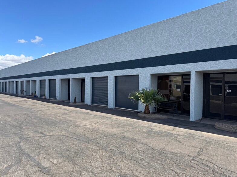 More Photos Of 2328 E Van Buren St, Phoenix Warehouse For Lease