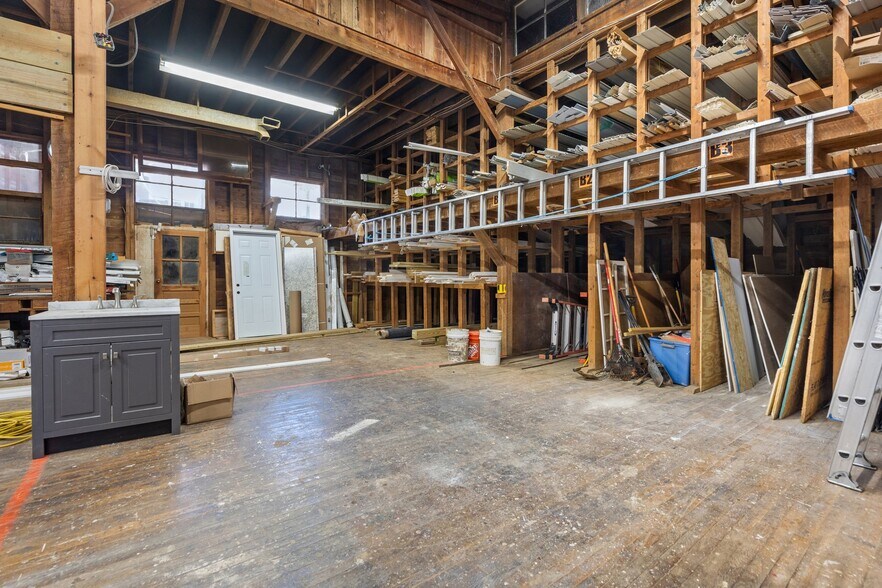 More Photos Of 101 E Marshall St, Remington Storefront Retail Office For Lease