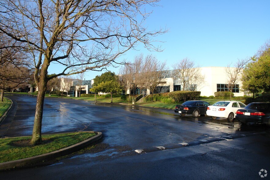 More Photos Of 3023-3035 Research Dr, Richmond Research And Development For Lease