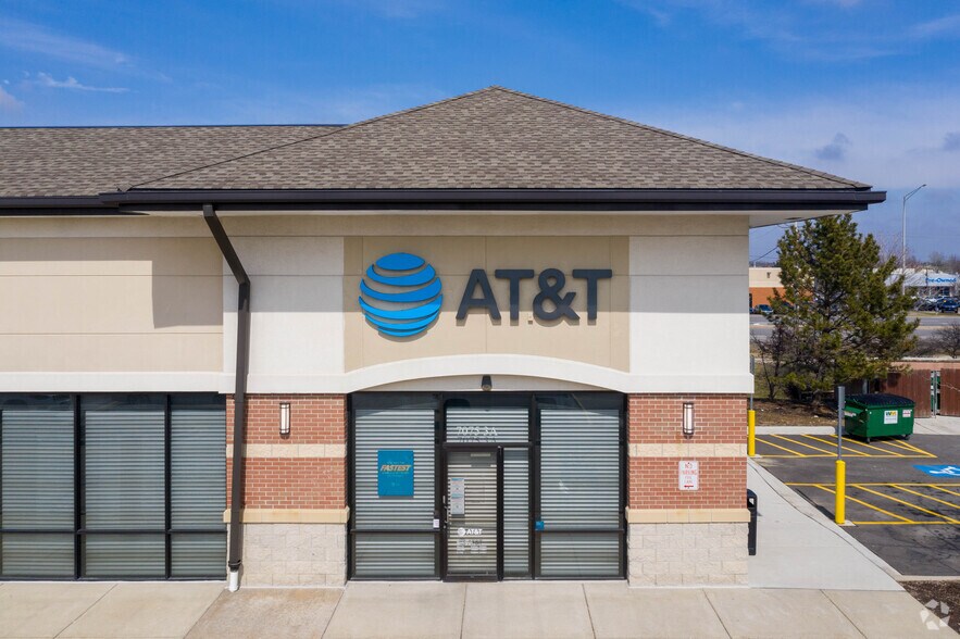 More Photos Of 6901-7105 Grand Ave, Gurnee Unknown For Lease