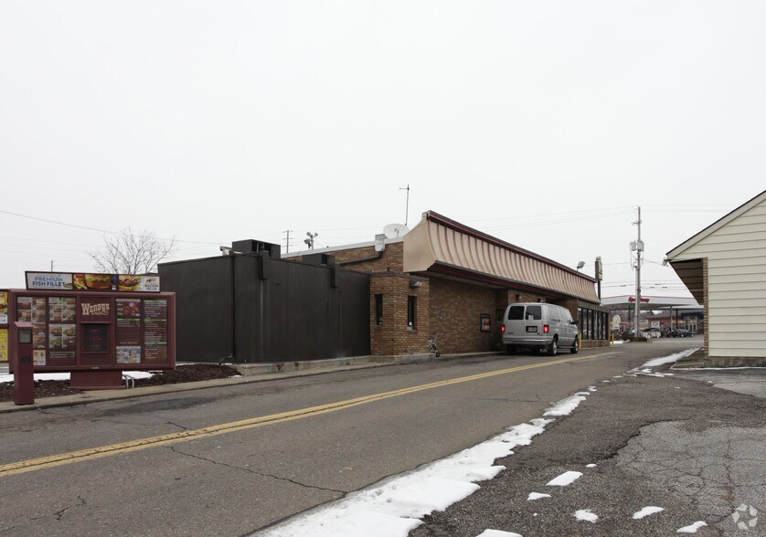 More Photos Of 1266 Canton Rd, Akron Fast Food For Lease