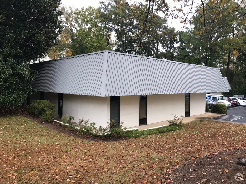 Primary Photo Of 5075 Roswell Rd NE, Atlanta Office For Lease