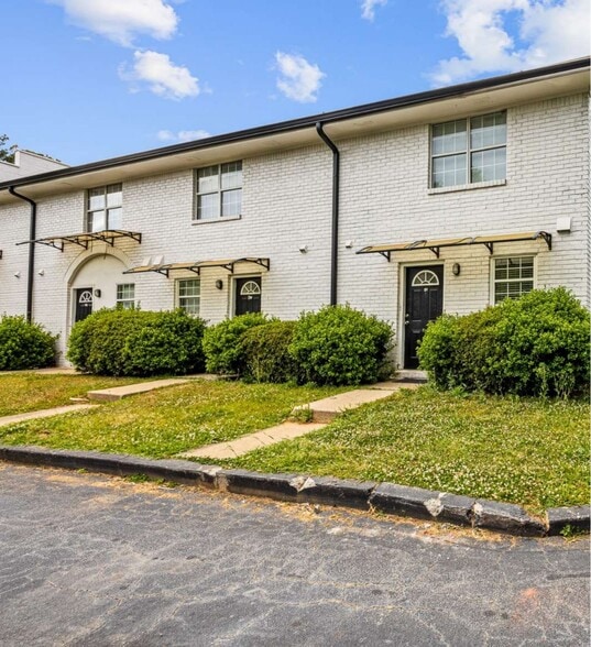 More Photos Of 7234 Tara Blvd, Jonesboro Apartments For Sale