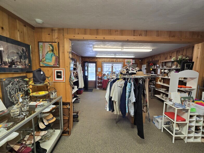 More Photos Of 233 Litchfield Tpke, Washington Freestanding For Sale