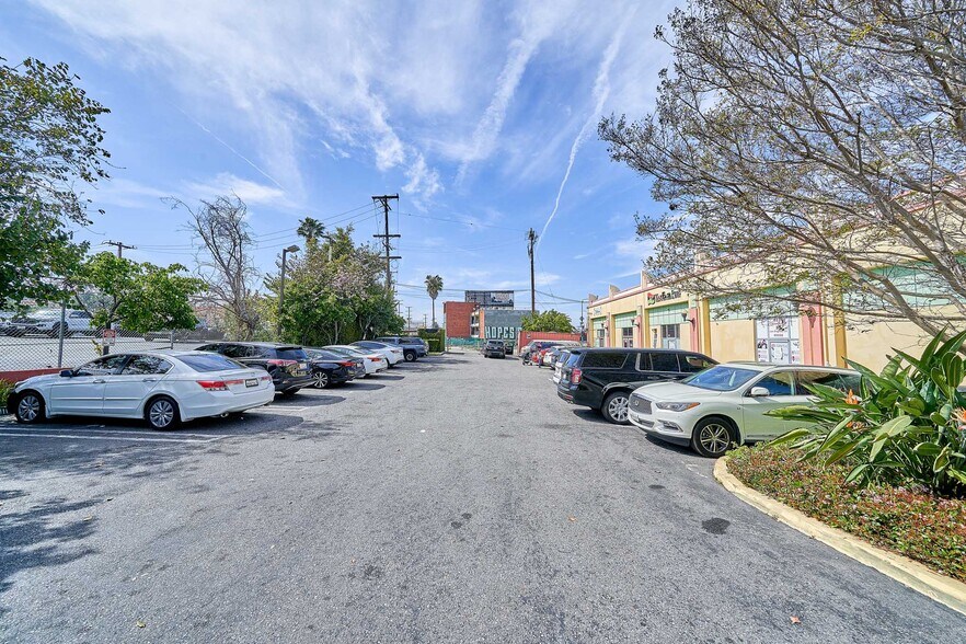 More Photos Of 4363-4371 Crenshaw Blvd, Los Angeles General Retail For Sale
