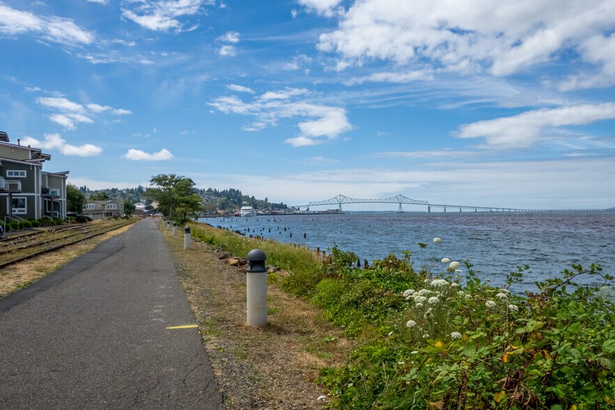 More Photos Of 441-433 30th St, Astoria Healthcare For Lease