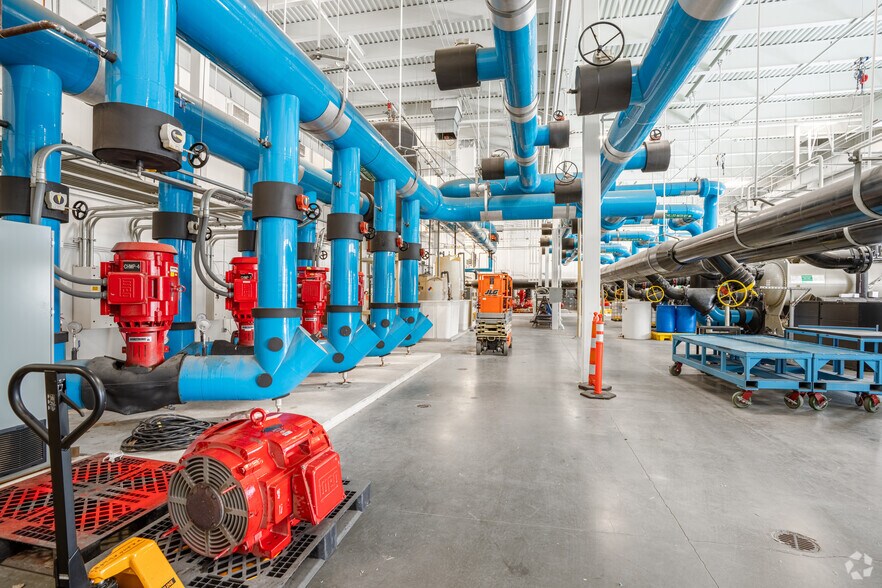 More Photos Of 2700 S Saginaw Rd, Midland Manufacturing For Sale