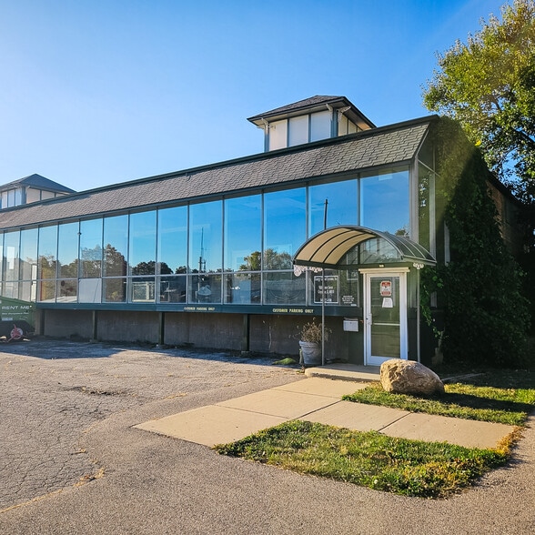 More Photos Of 350 Center St, Grayslake Warehouse For Sale
